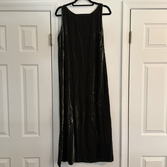 Eileen Fisher Green midi velvet dress. Sleeveless. Size S/P - Picture 2 of 4